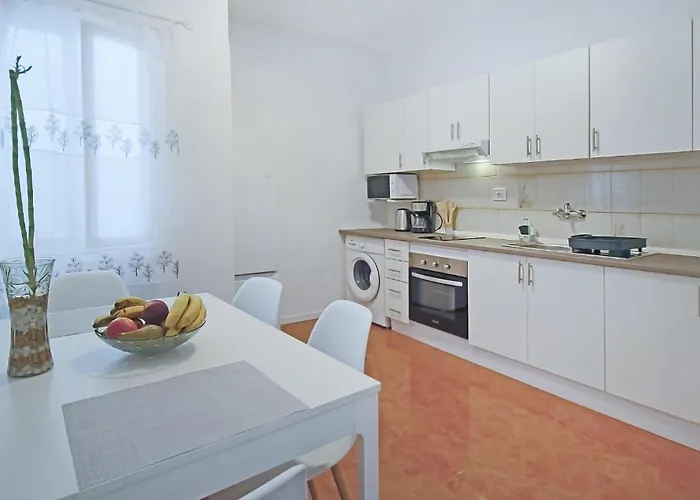 Cozy In With Wifi Apartment